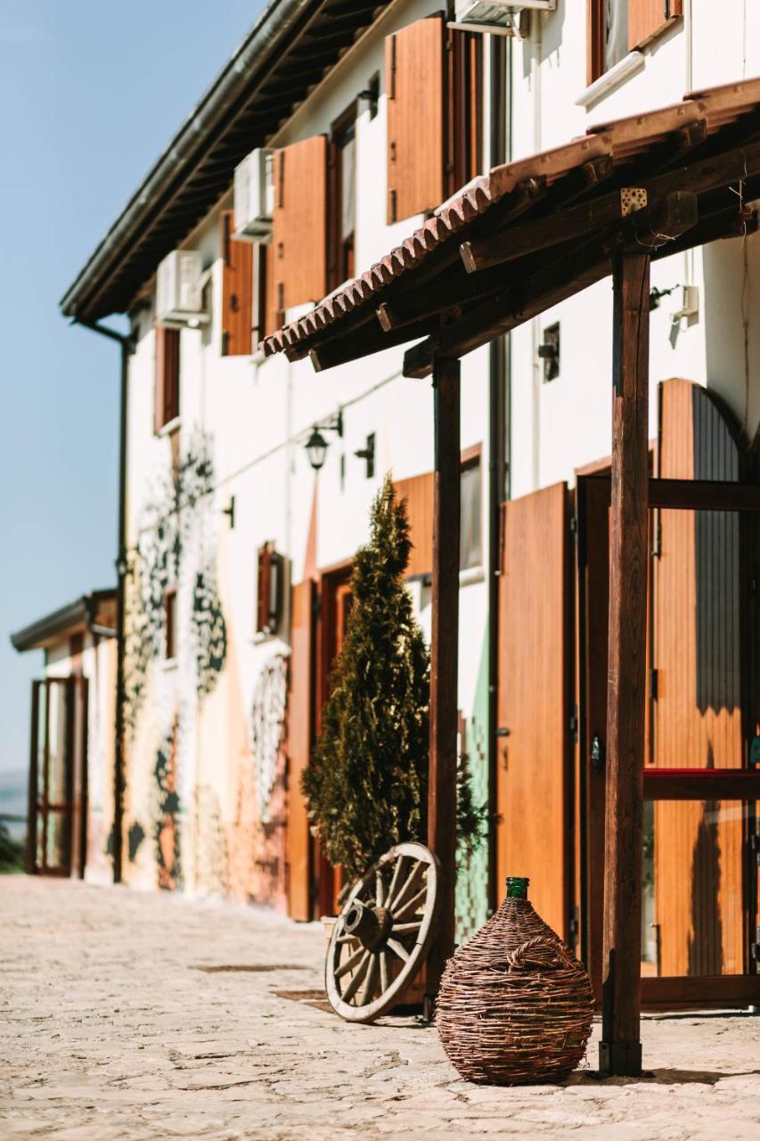 Agriturismo Il Riccio มอนติคคิโอ ภายนอก รูปภาพ